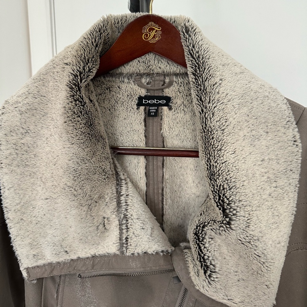 BEBE silver/grey cropped jacket - image 3